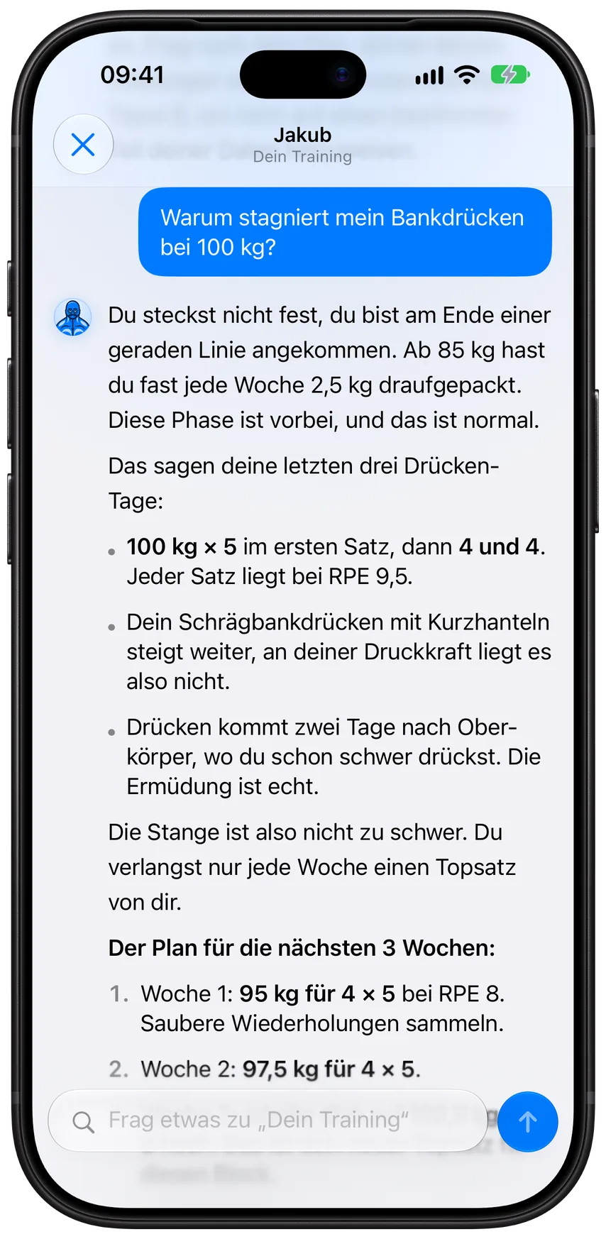 Jakub wird in Athleon gefragt, warum das Bankdrücken bei knapp 100 kg stagniert, und antwortet auf Basis der erfassten Sätze